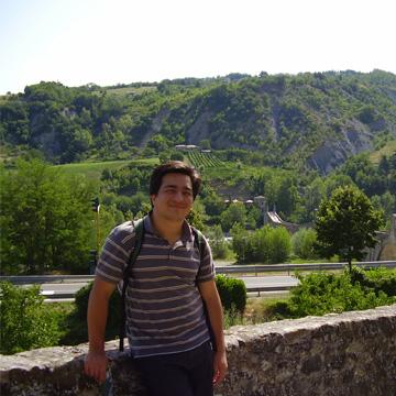 Photo of Dr Andr&eacute;s Lazzarini