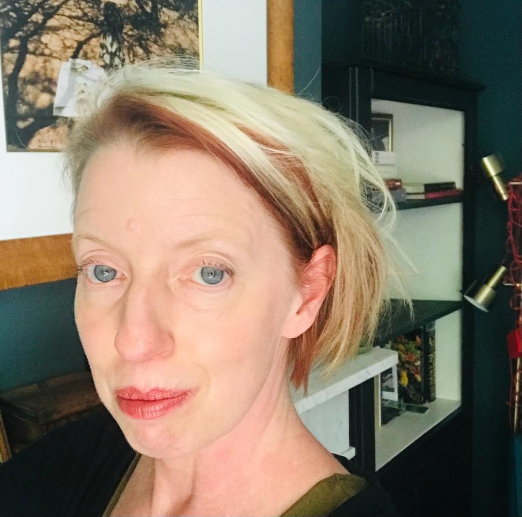 Photo of Dr Lynn Turner