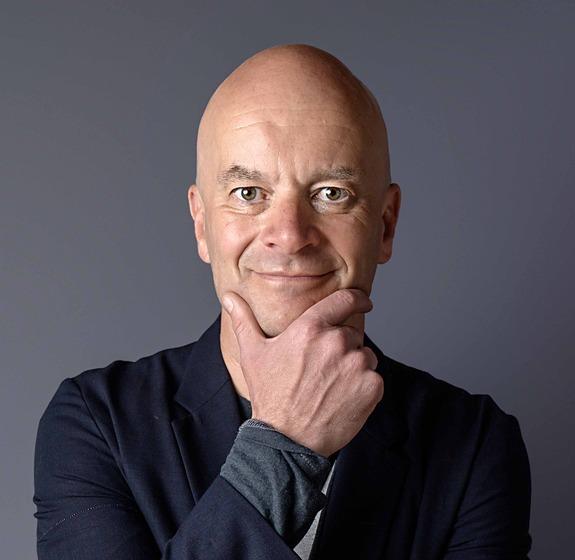 Photo of Dr Chris Brauer