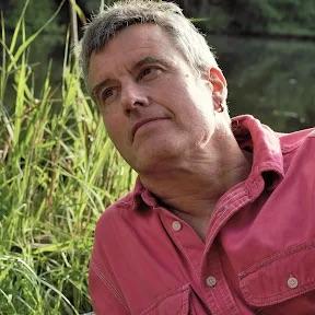 Photo of Dr Eric Harper