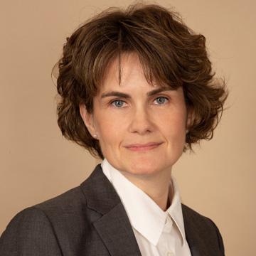 Photo of Dr Nicola Searle