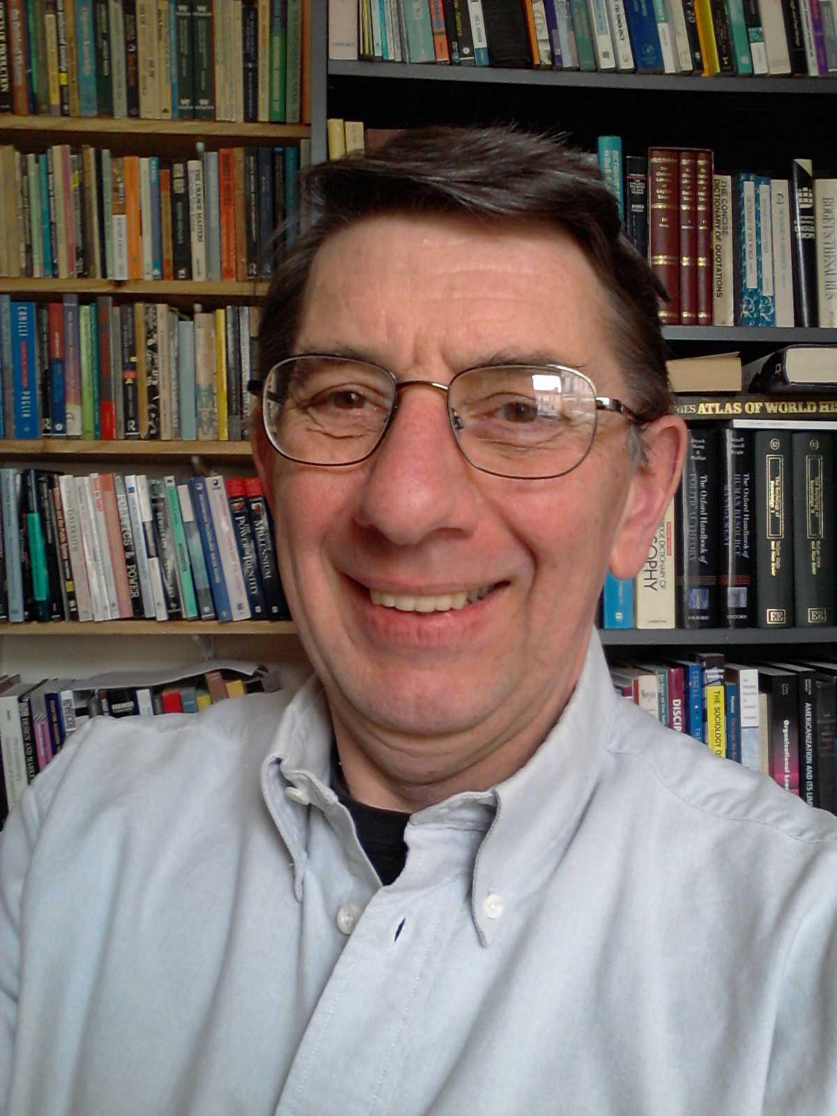Photo of Dr Richard Hull