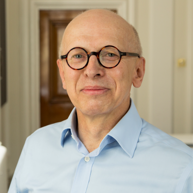 Profile of Dr Michael Simpson